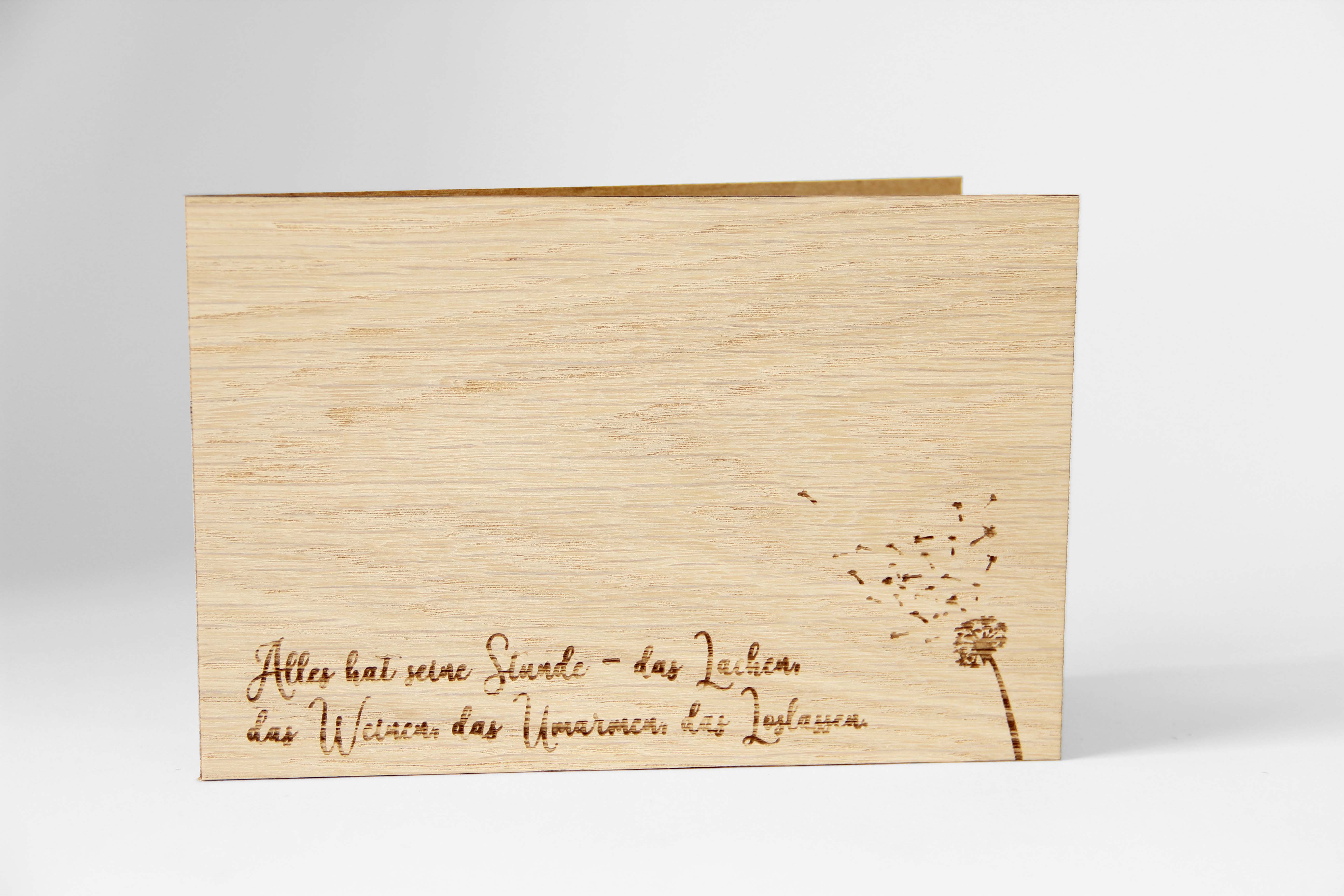 Holzgrusskarten - Trauerkarte "Alles hat seine Stunde, das Lachen, das Weinen, das Umarmen, das Loslassen" aus Eiche