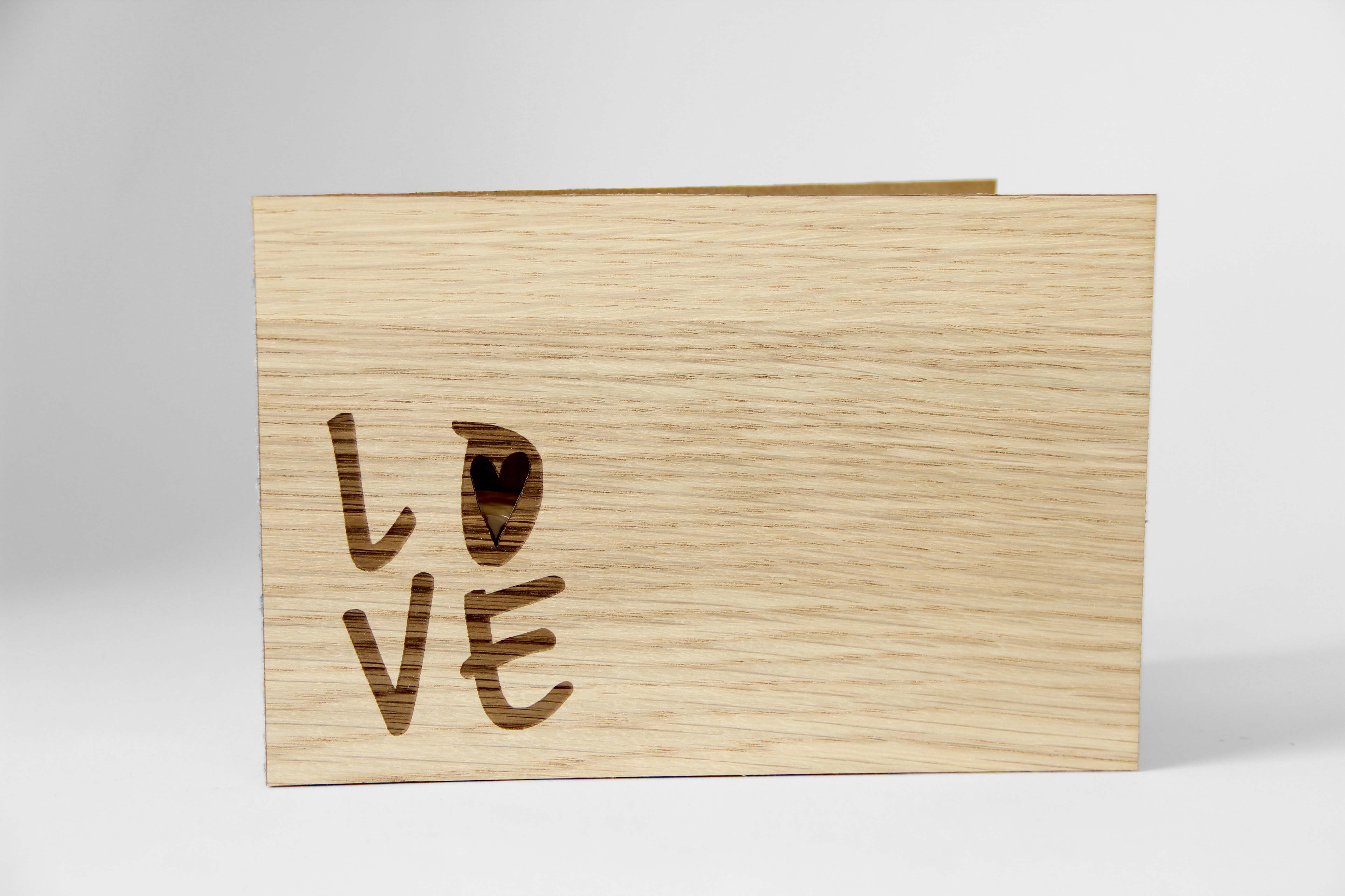 Holzgrusskarten - Geschenkkarte "LOVE" aus Eiche