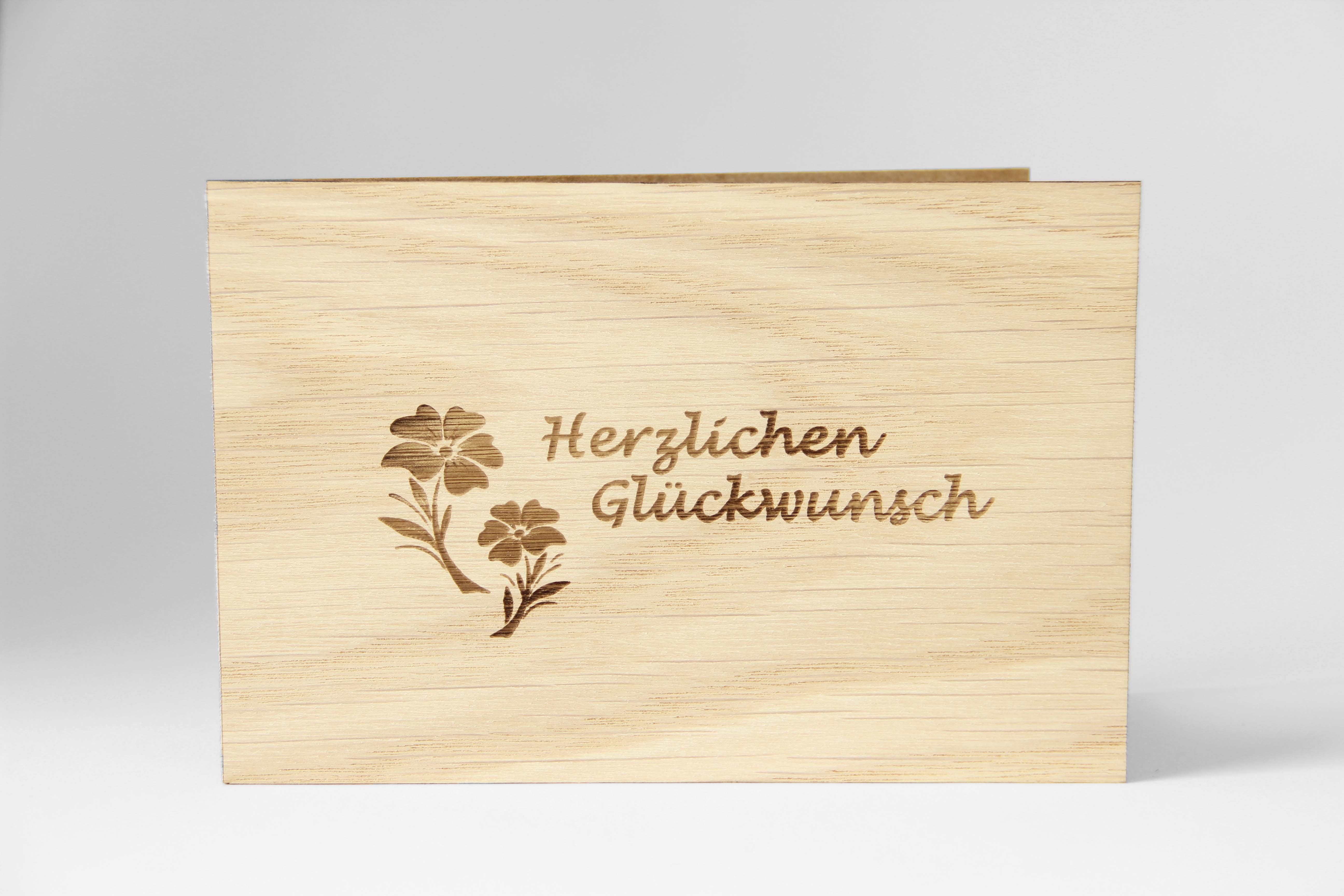 Holzgrusskarten - Glückwunschkarte "Herzlichen Glückwunsch" aus Nuss, Blumen