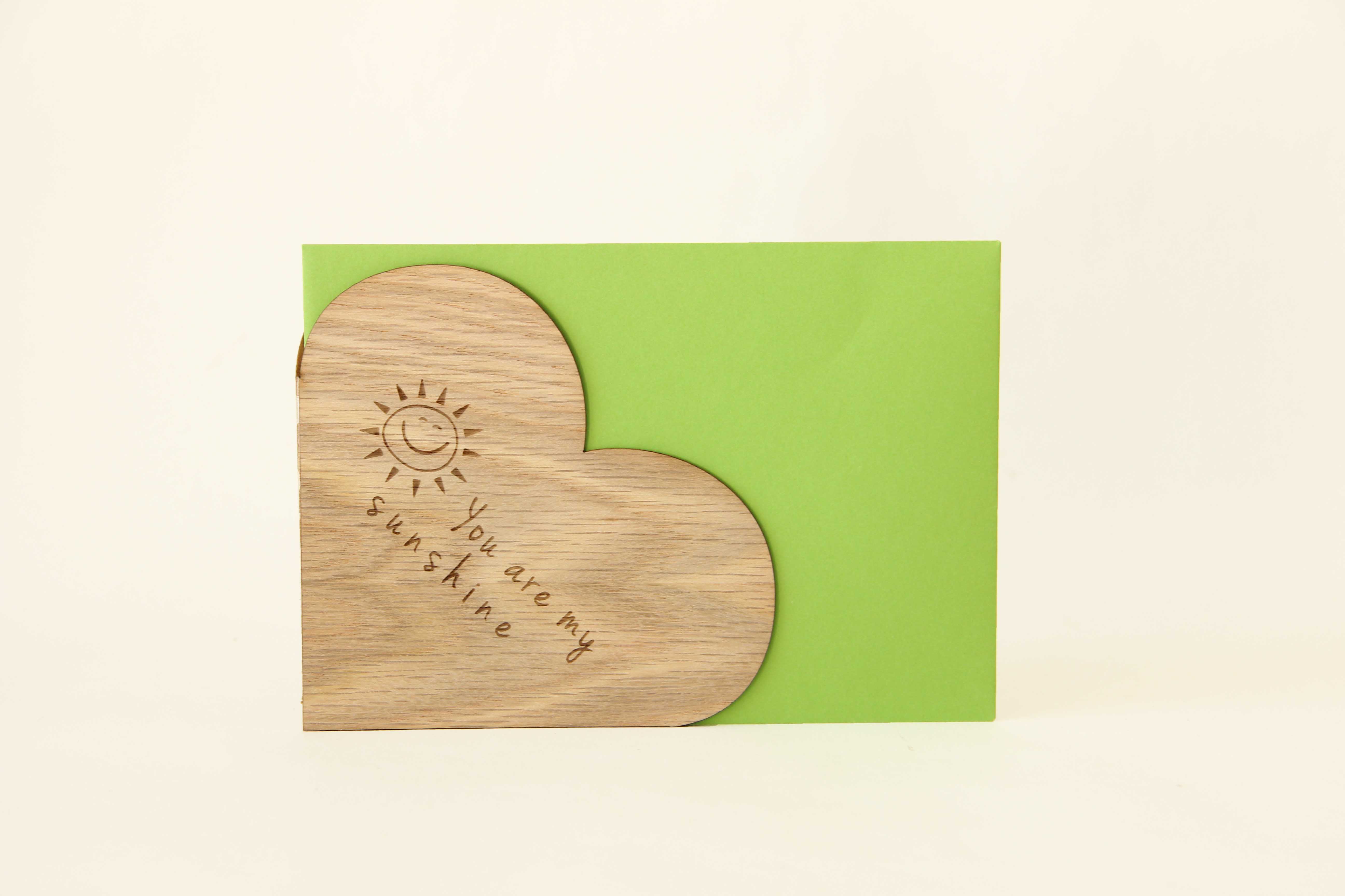 Holzgrusskarten - Herzkarte "You are my sunshine" aus Eiche, lachende Sonne, Dankeskarte, Geschenkkarte