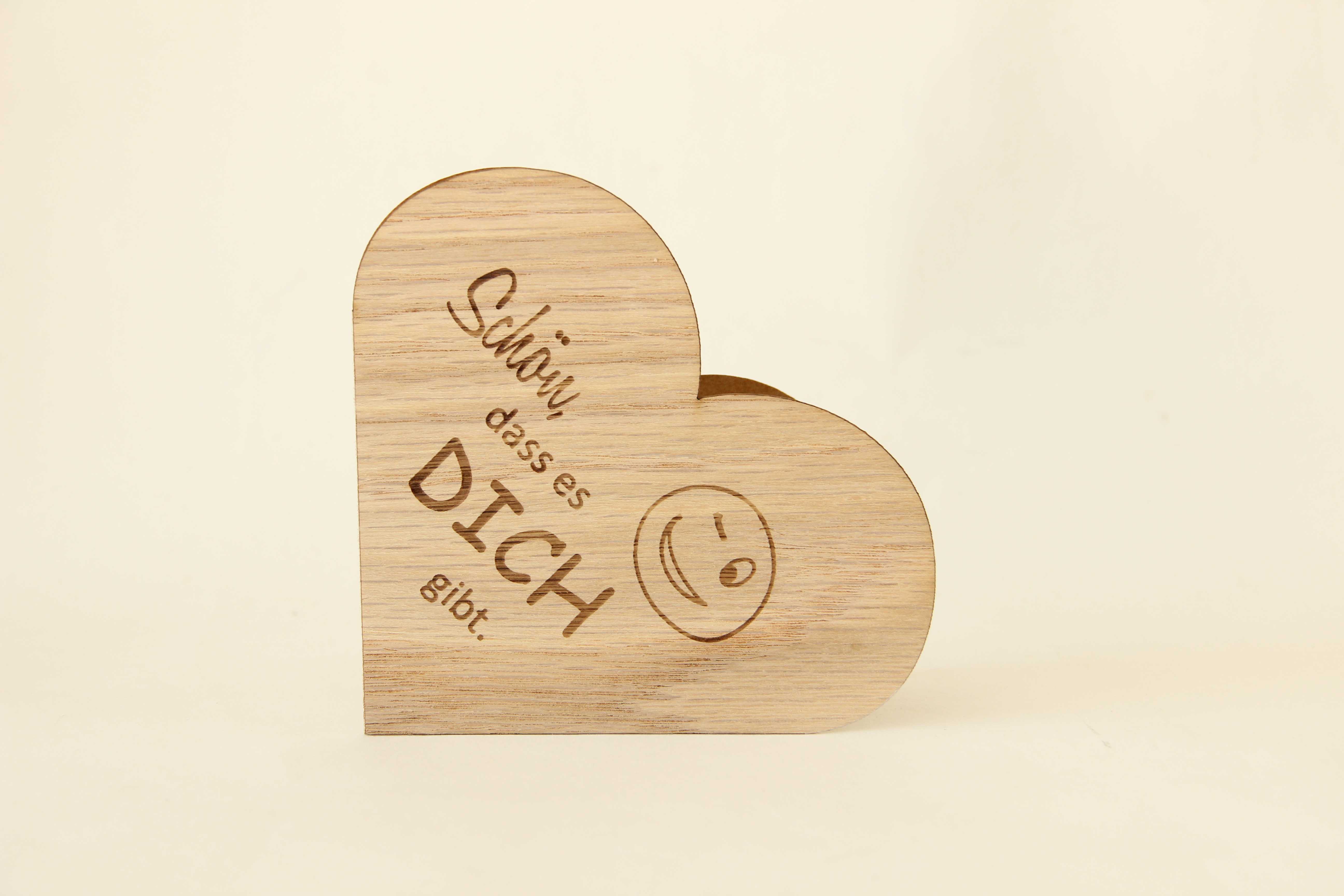 Holzgrusskarten - Herzkarte "Schön dass es dich gibt" aus Eiche, Zwinkersmiley, Dankeskarte, Geschenkkarte