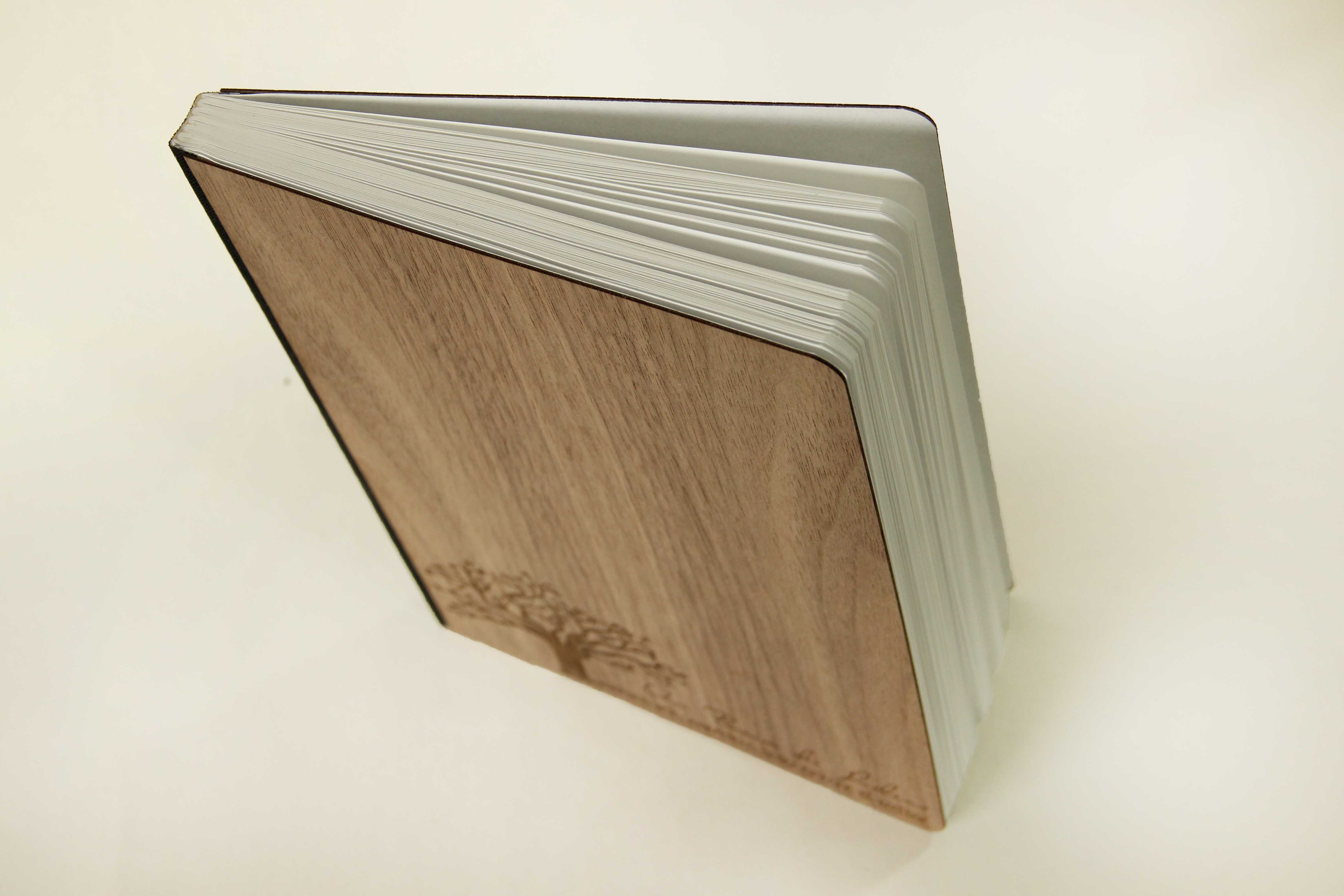 Holzgrusskarten - Notizbuch "Baum des Lebens" aus Nuss