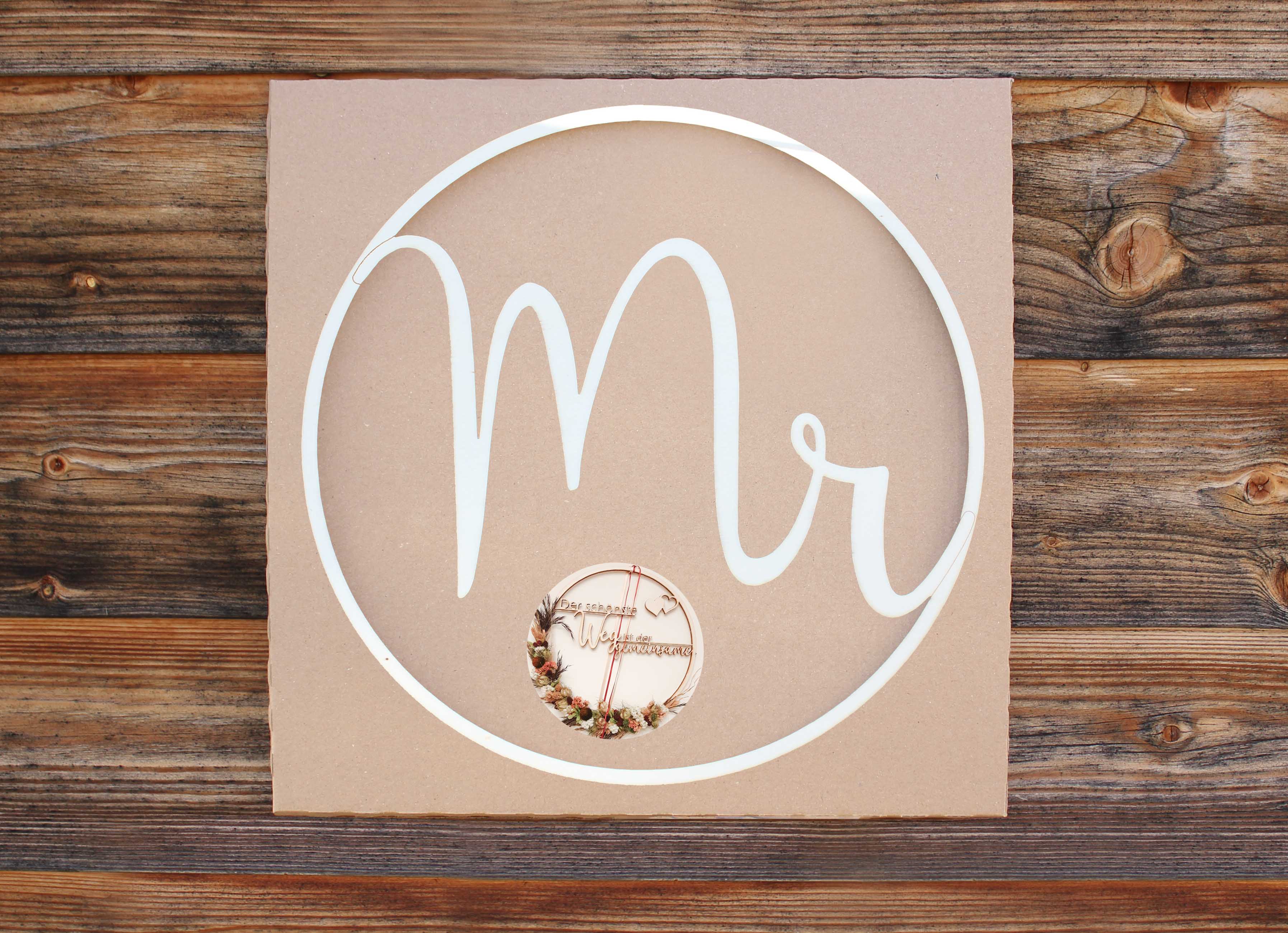 Holzgrusskarten - Holzkranz mit Schriftzug "Mr" aus Pappelholz, Holzring, Tür, Deko, Geschenk, Hochzeit